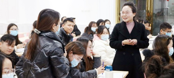 耀州 专家指导+名师授课+培优补弱+日清月结的教学模式