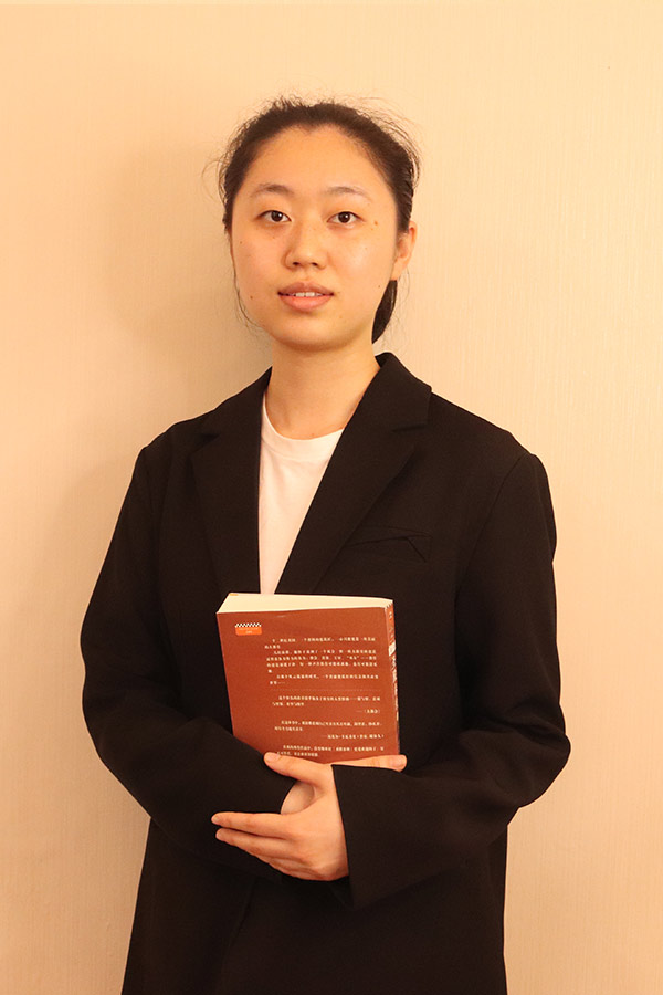 耀州梁艺 本科学历，优秀班主任