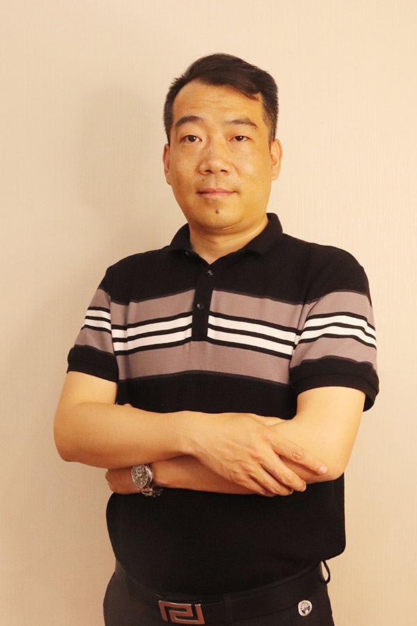 耀州冯少坤 本科学历,毕业于陕西师范大学
