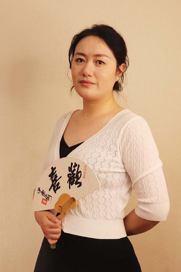 耀州石亚利 研究生学历,毕业于陕西师范大学